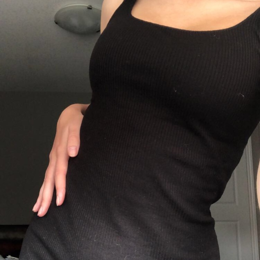 Black bodycon dress